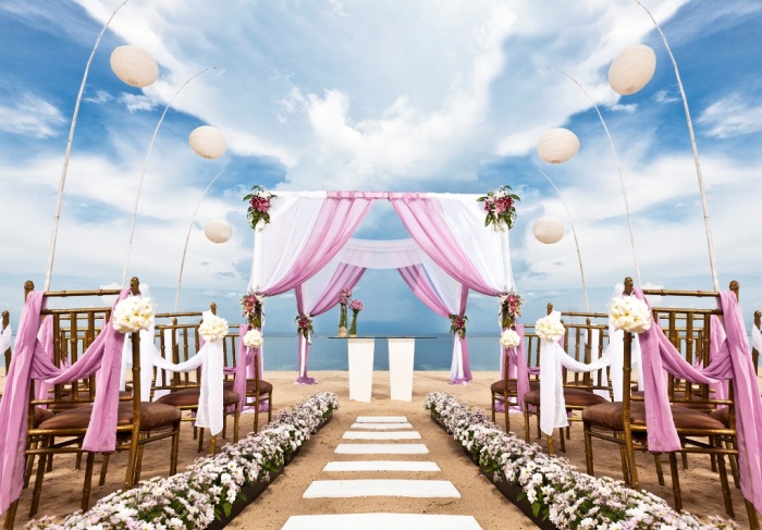 pink-wedding-theme Dazzling and Stunning Outdoor Wedding Decorations