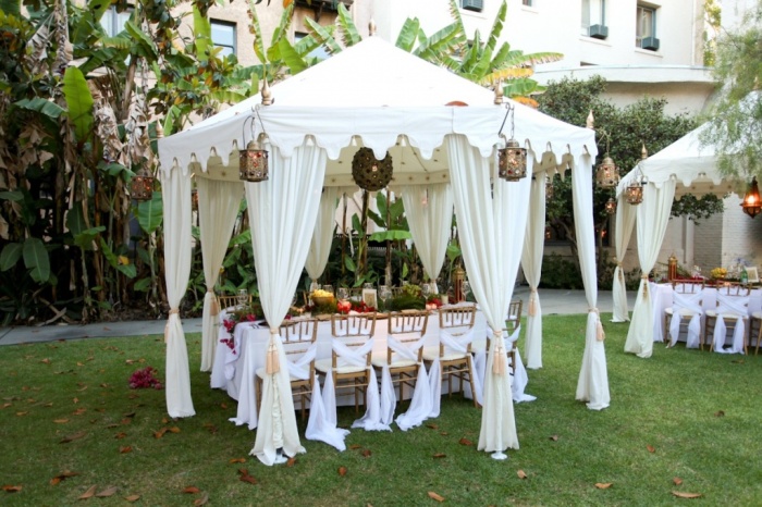 Dazzling and Stunning Outdoor Wedding Decorations 28 tent