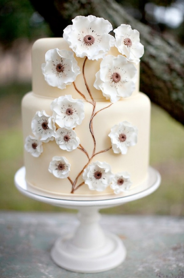 Dazzling and Stunning Outdoor Wedding Decorations 43 wedding-cakes-2013-designer mumbai-5