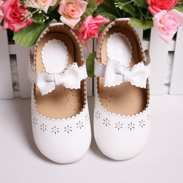 white-bow TOP 10 Stylish Baby Girls Shoes Fashion