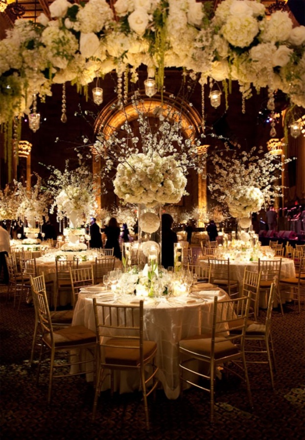 winter-wedding-centerpieces-1 50 Fabulous and Breathtaking Wedding Centerpieces