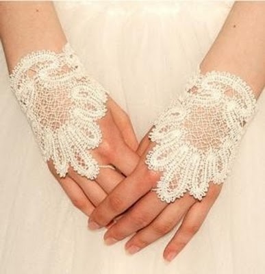 35 Elegant Design Of Bridal Gloves And Tips On Wearing It In Your Wedding 31 1341422557299