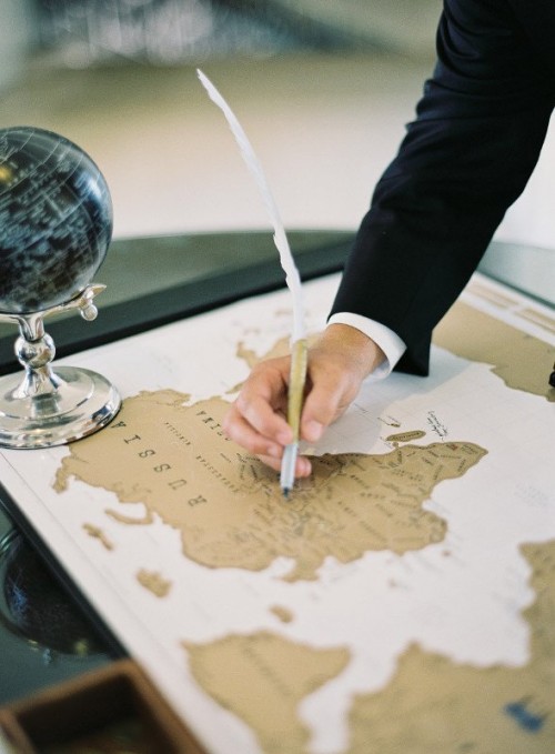 Unique And Creative Guest Book Ideas For Your Wedding Day 13 35-non-traditional-and-creative-wedding-guest-book-ideas-5-500x679