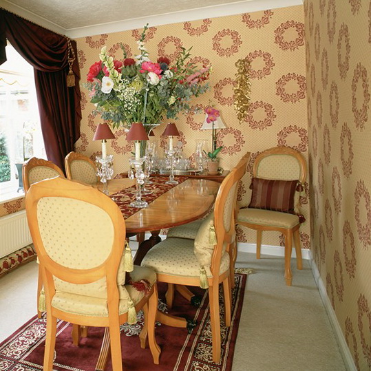 6 wallpapers for dining room Floral wreath wallpaper