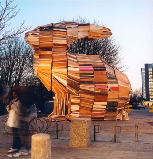 6a011570df09d5970c0133ee17753e970b-500wi 24 Amazing Wooden Installations Art