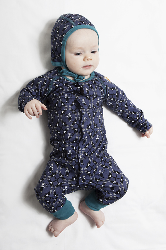 Top 41 Styles Of Clothing For Newborn Babies 35 A-boy-and-his-Magpie-print-from-Modéerska-Huset-baby-fashion-for-autumn-winter-2013
