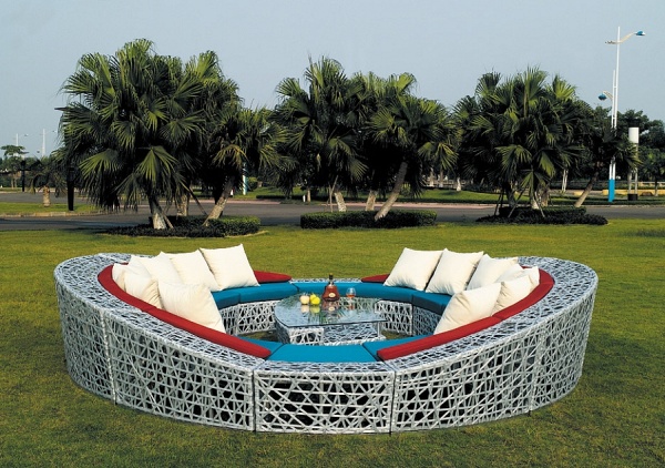Contemporary-Patio-Furniture-with-Fantastic-Shape
