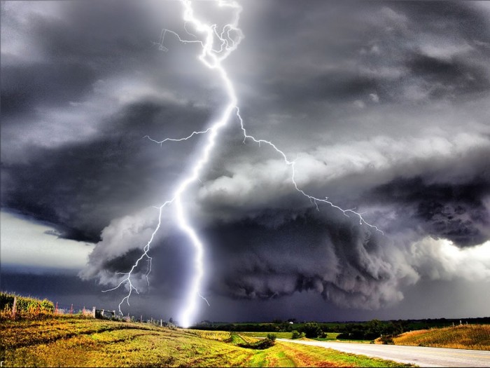 HUGE_LIGHTNING_BOLT_EMERGING_OUT_OF_FROM_A_TORNADO Emergency Message: The 4 BIG Issues You'll Need to Handle During the Coming Crisis - Family Survival Course