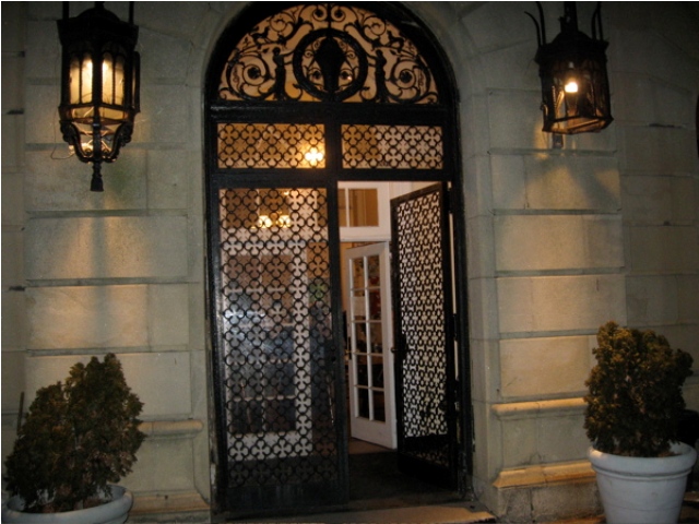 Homes-modern-entrance-doors-designs-ideas.-3 23 Designs To Choose From When Deciding On A Front Door