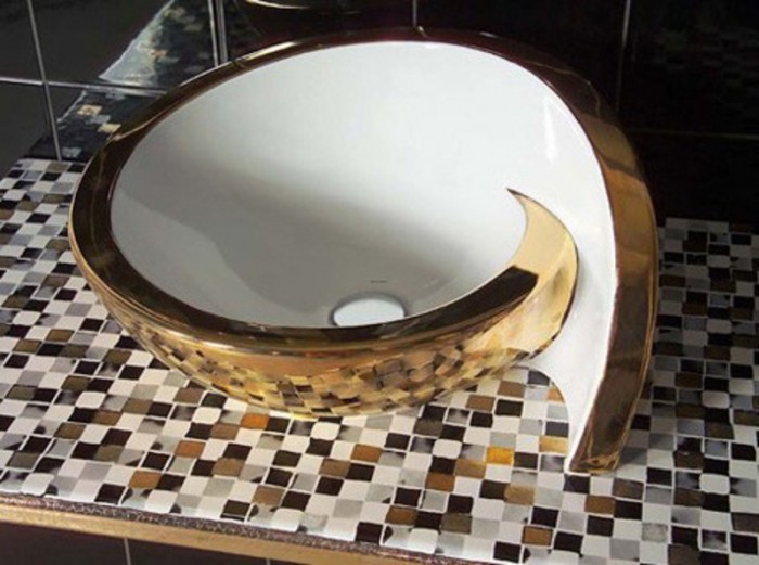 40 Catchy and Dazzling Bathroom Sinks 41 Luxurious Bathroom Sink with Unique Tiling Design