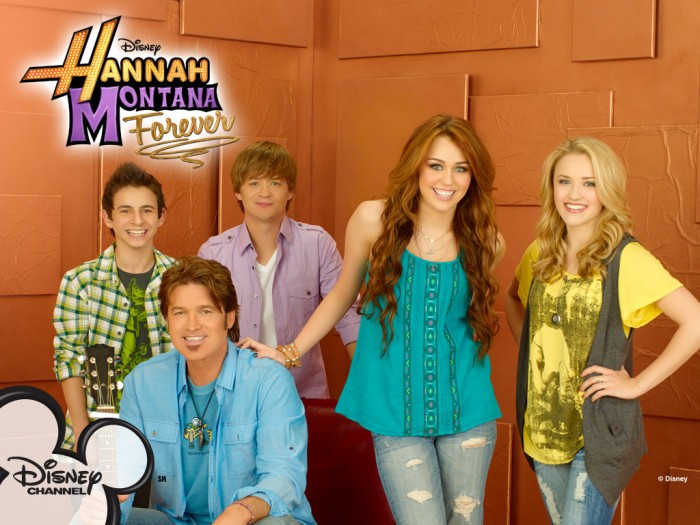 ME-hannah-montana-29960920-1024-768 Hannah Montana Is An American Teenager Who Made A Boom In The World Of Children