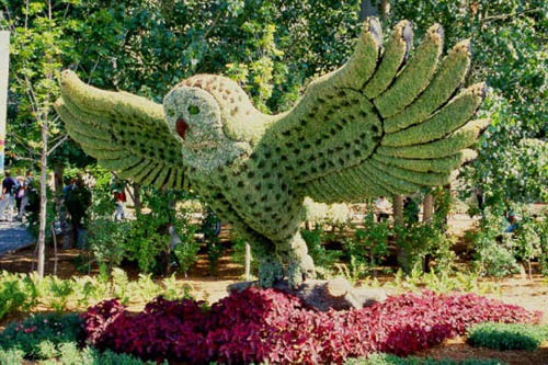 23 Remarkable Grass Sculptures 22 Most-Amazing-Grass-Sculptures-21