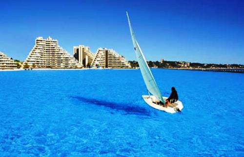 14 Images of The Biggest Swimming Pools In The World 9 Slide1314