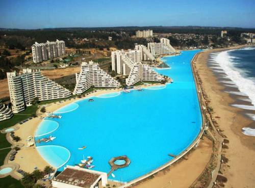 Slide514 14 Images of The Biggest Swimming Pools In The World - Lifestyle 1