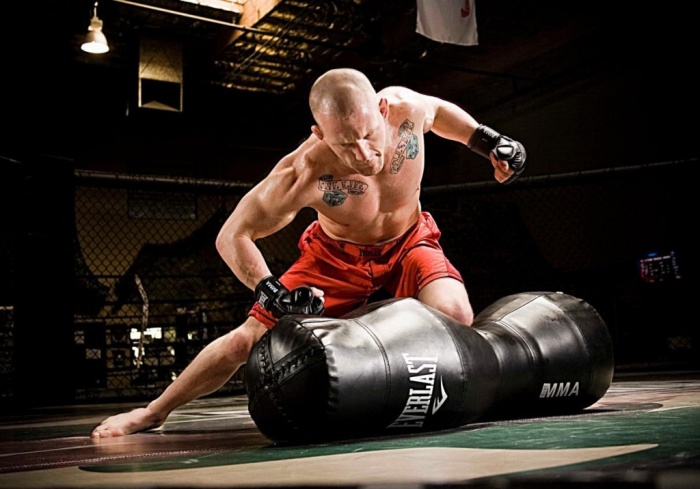 10 MMA Workouts to Achieve Fitness 9 heavy bag
