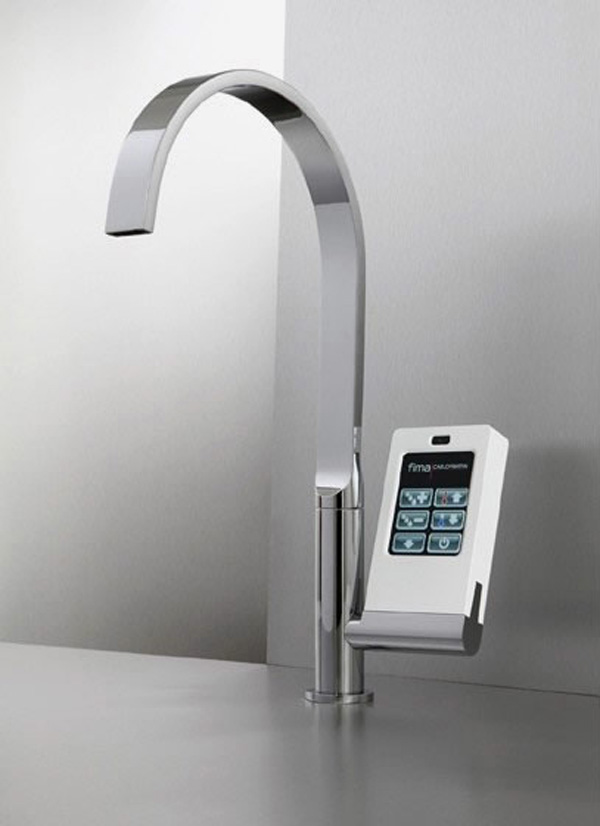 kitchen-faucet-with-touch-screen-1