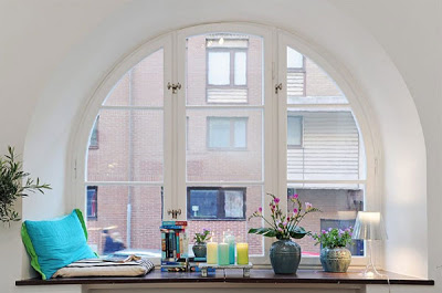 window-seat-interesting-design-idea-cheerful-colorful-decor-reading-nook-corner-design-living-room-stylish Window Design Ideas For Your House