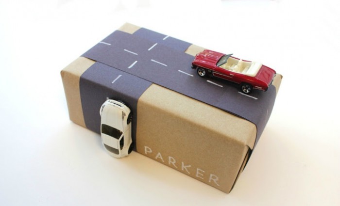 2-creative-gift-wrapping-kids-cars-and-road-2 35 Creative and Simple Gift Wrapping Ideas