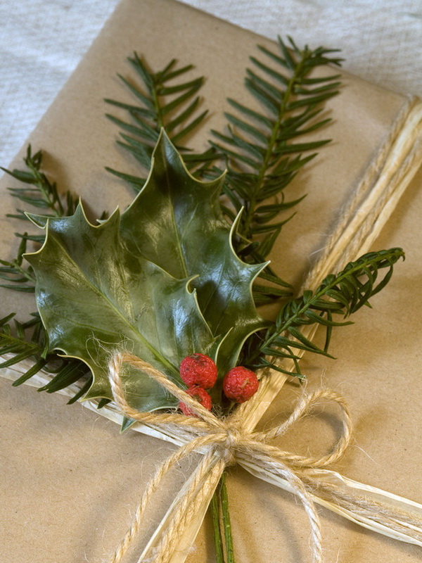 Creative-Gift-Wrapping-Ideas-from-Recycled-Materials_28