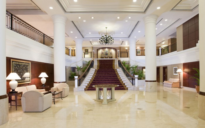 Make Your Home Look Like a Palace 31 DGS_03_Emperor-Staircase