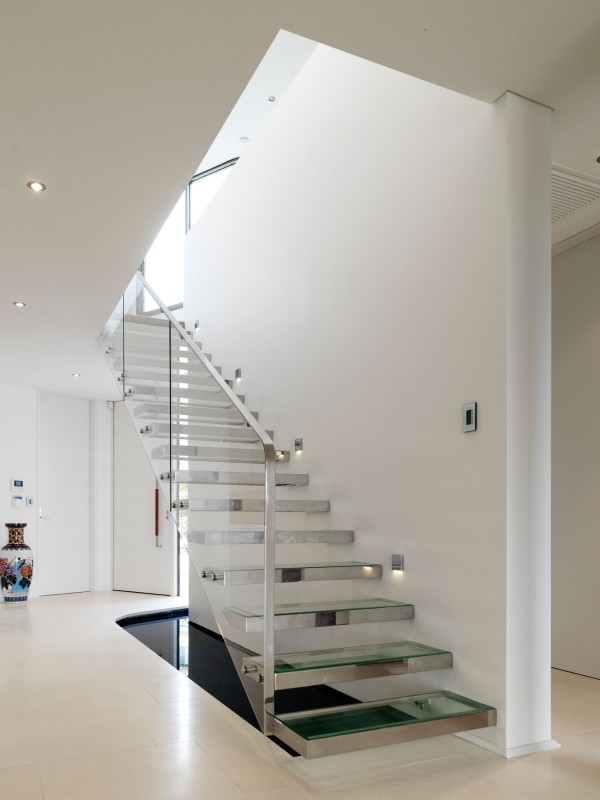 Euryalus-Street-House-Glassy-Stairs-Design Turn Your Old Staircase into a Decorative Piece