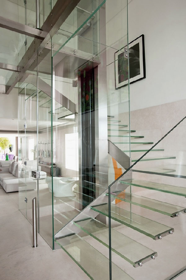 Modern-Minimalist-Glass-Staircase-Design-Ideas1 Turn Your Old Staircase into a Decorative Piece