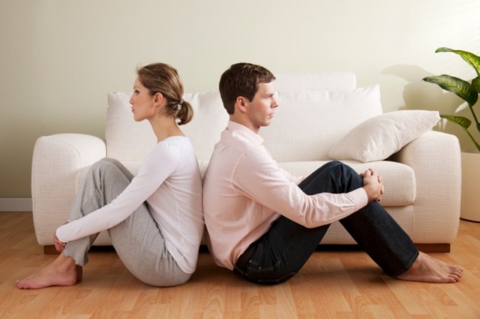 New-Couple-Disagreement 7 Tips to Read Your Man's Mind and Control Him