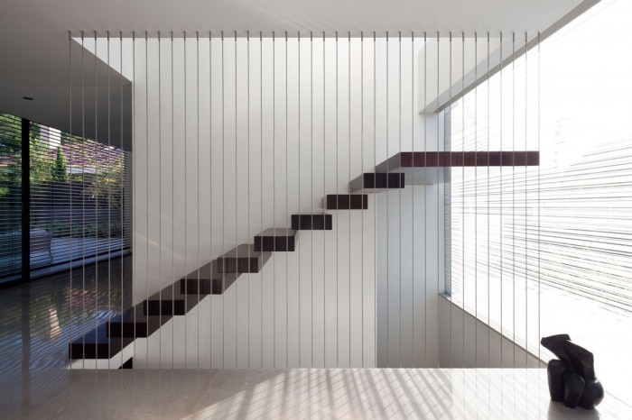 Swoon-worthy-modern-staircases-thoughts-on-design Decorate Your Staircase Using These Amazing Railings