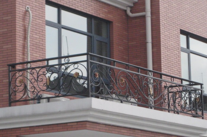 Wrought-Iron-Balcony-Railing-Models 60+ Best Railings Designs for a Catchier Balcony