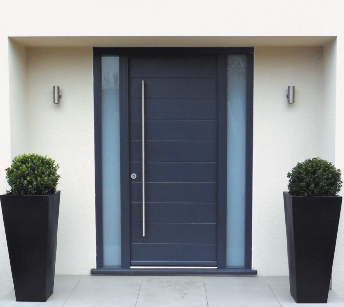 c1000xContemporary timber front door Kloeber Funkyfront