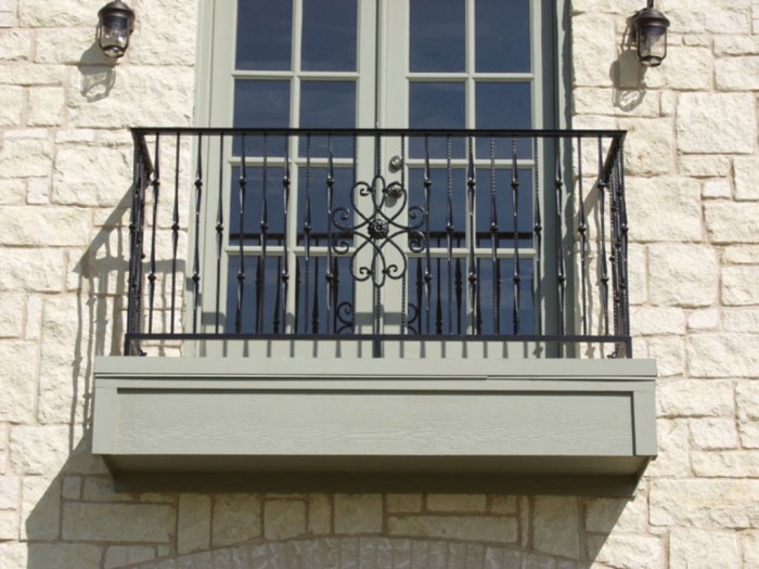 decorative-balcony