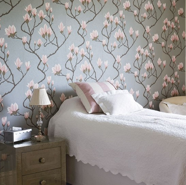 floral-bedroom-furniture-with-wallpaper-ideas Tips On Choosing Wallpaper For Your Bedroom