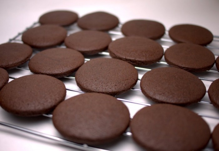 Learn to Make Oreo Cookies on Your Own 22 p1010591