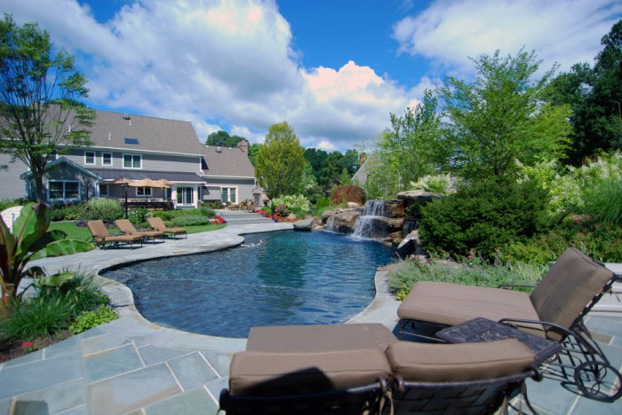 pool-landscaping-ideas-1