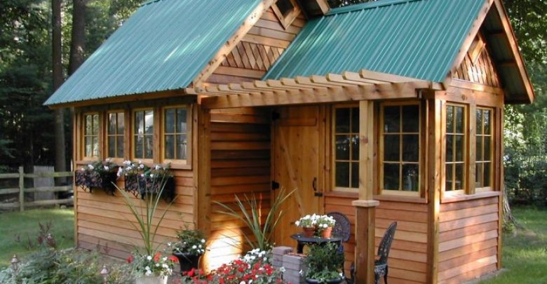 shed01 Start Building Amazing Outdoor Sheds and Woodwork Designs - build wooden projects on your own 1