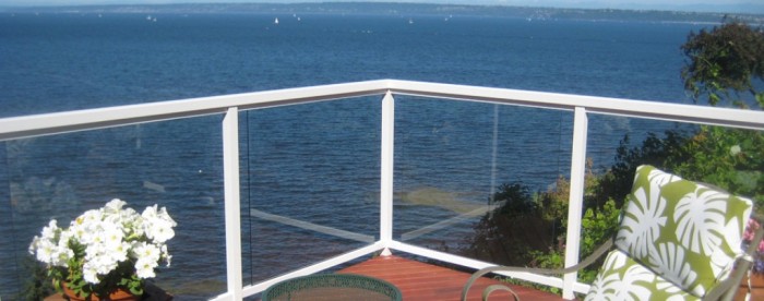 slider-1 60+ Best Railings Designs for a Catchier Balcony