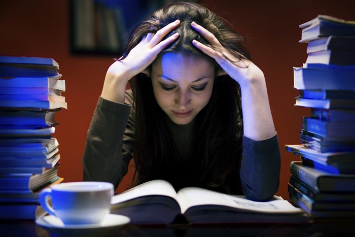 woman-studying