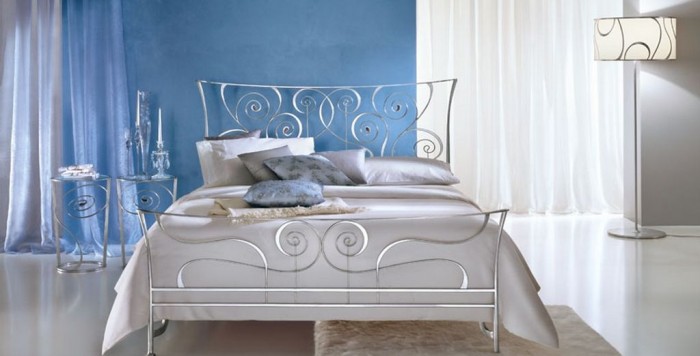 wrought-iron-bed-classic-style-with-luxury-and-comfortable-design-2 Luxury Designs For Beds Made Of Metal