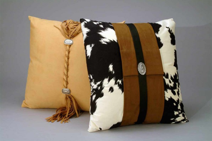10 Fabulous Homemade Gifts for Your Mom 33 10034656-ze-me-luxury-pillows