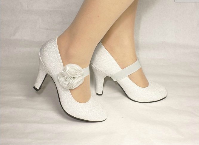 2012 New Style Silver Bridal Bridesmaid Party Middle High Heel Soft Leather Pointed closed Toe Wedding Shoes