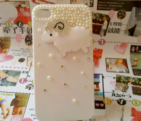 2013516621550 50 Fascinating & Luxury Diamond Mobile Covers for Your Mobile
