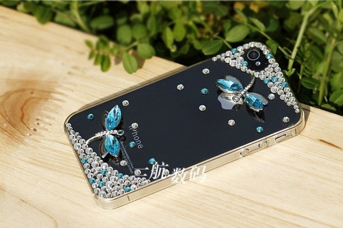 Dragonfly-diamond-mobile-phone-luxury-cover-for-iphone4-accessories-for-iphone4g-case-for-iphone4s-case-free 50 Fascinating & Luxury Diamond Mobile Covers for Your Mobile