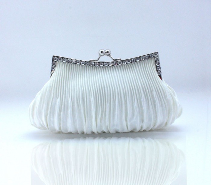 50 Fabulous & Elegant Evening Handbags And Purses