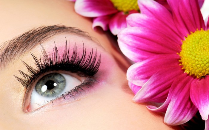 Eye-Makeup-Art-With-Flower