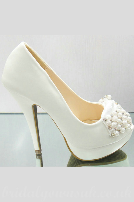 Gorgeous Beaded Waterproof Vogue  White Bridal Shoes For Women@2