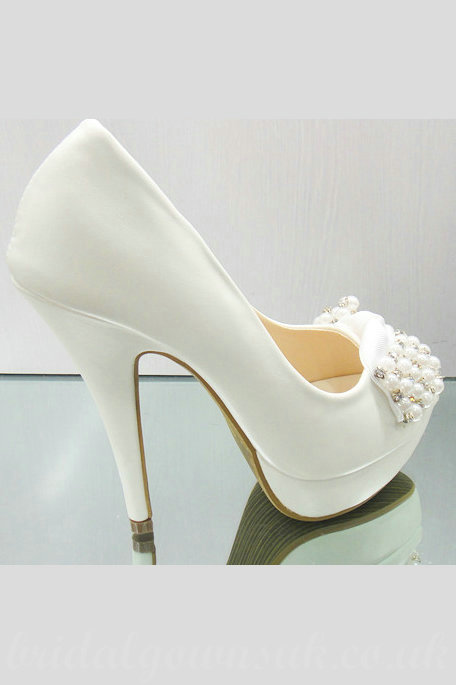 Gorgeous Beaded Waterproof Vogue  White Bridal Shoes For Women@3