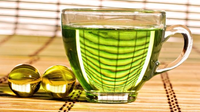 12 Bountiful And Healthy Benefits To Drinking Green Tea 3 Green-Tea5