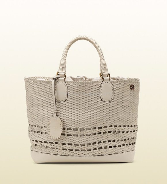 10 Fabulous Homemade Gifts for Your Mom 26 Gucci-Women-Handbags-Classic-handmade-263961-B635G-8578