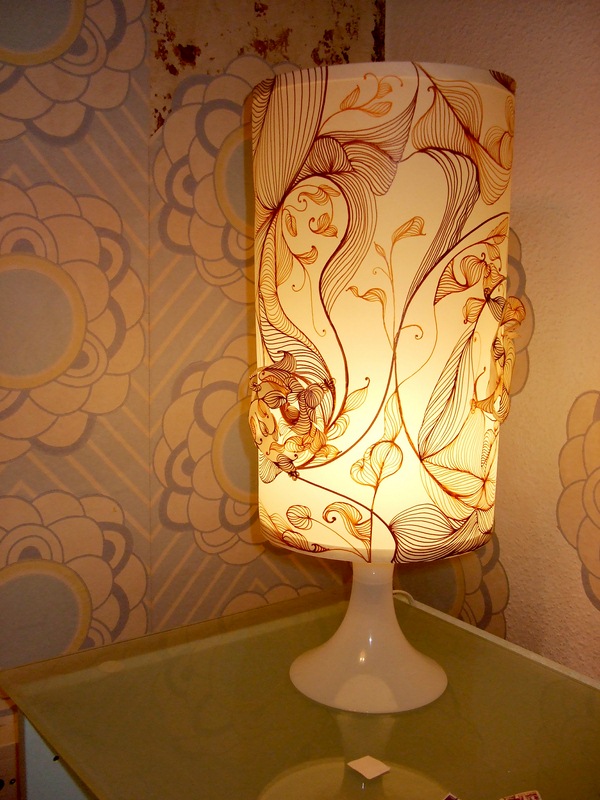 10 Fabulous Homemade Gifts for Your Mom 61 Handmade_Paper_Lamp