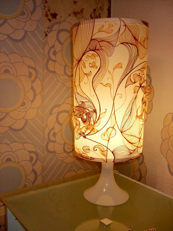Handmade_Paper_Lamp 10 Fabulous Homemade Gifts for Your Mom